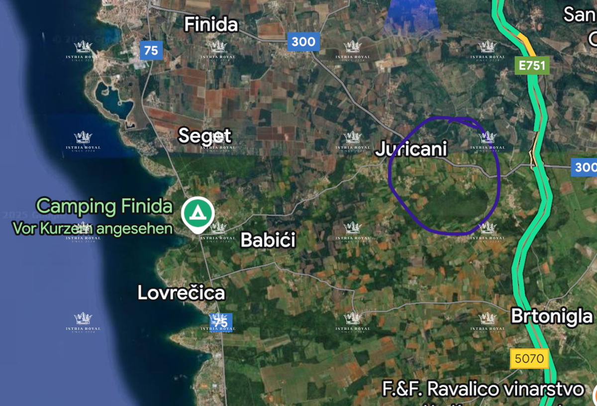 Materada, terreno edificabile 800 m2, terreno agricolo 300 m2, elettricità, acqua