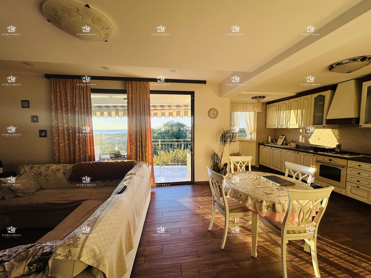 Attico di lusso a Novigrad – 102 m² + terrazza con vista mare, 2 posti auto