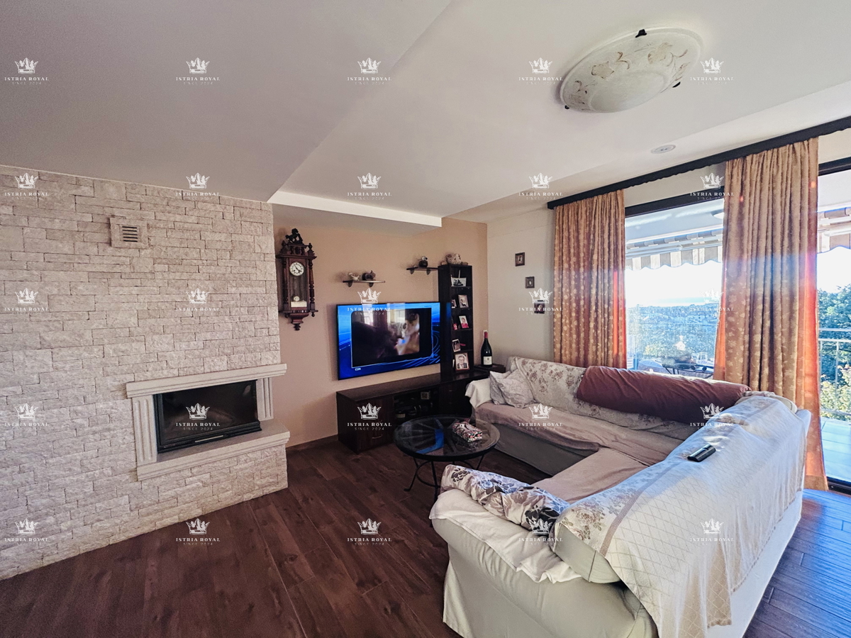 Attico di lusso a Novigrad – 102 m² + terrazza con vista mare, 2 posti auto