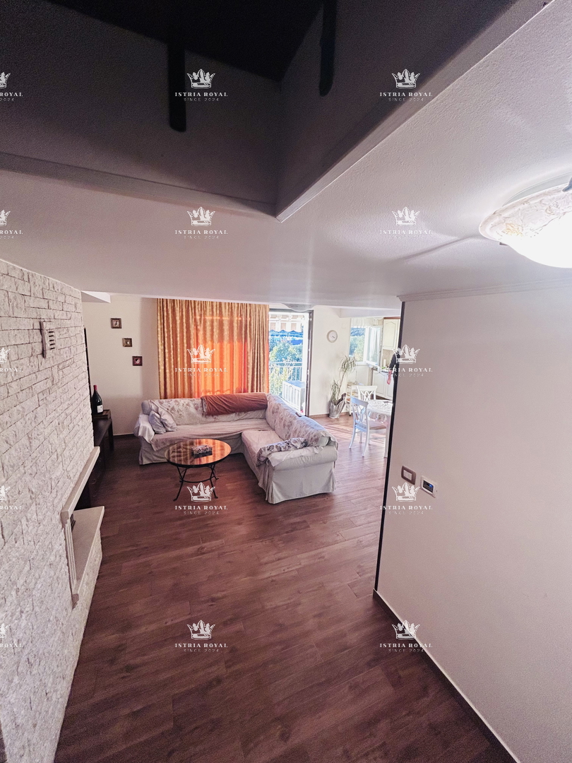 Attico di lusso a Novigrad – 102 m² + terrazza con vista mare, 2 posti auto