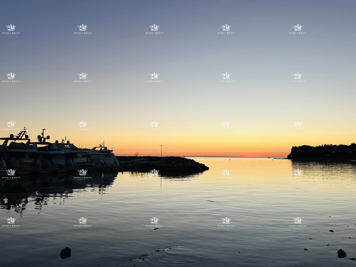 Attico di lusso a Novigrad – 102 m² + terrazza con vista mare, 2 posti auto