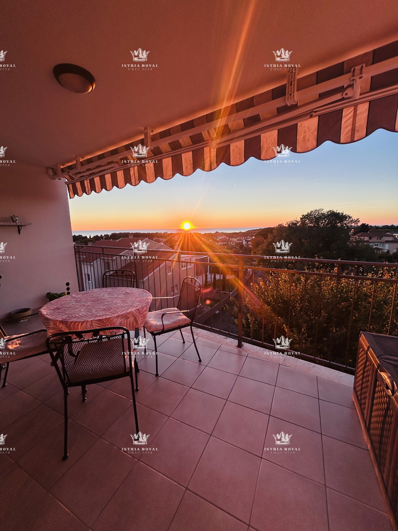 Attico di lusso a Novigrad – 102 m² + terrazza con vista mare, 2 posti auto