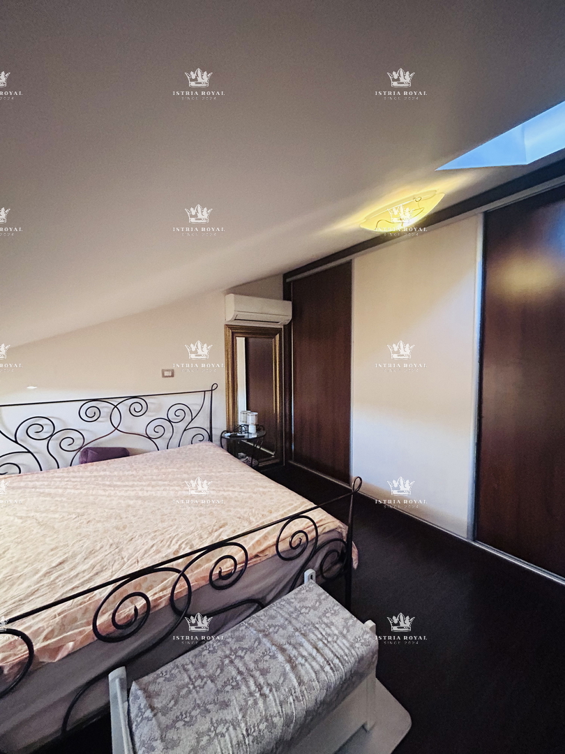 Attico di lusso a Novigrad – 102 m² + terrazza con vista mare, 2 posti auto