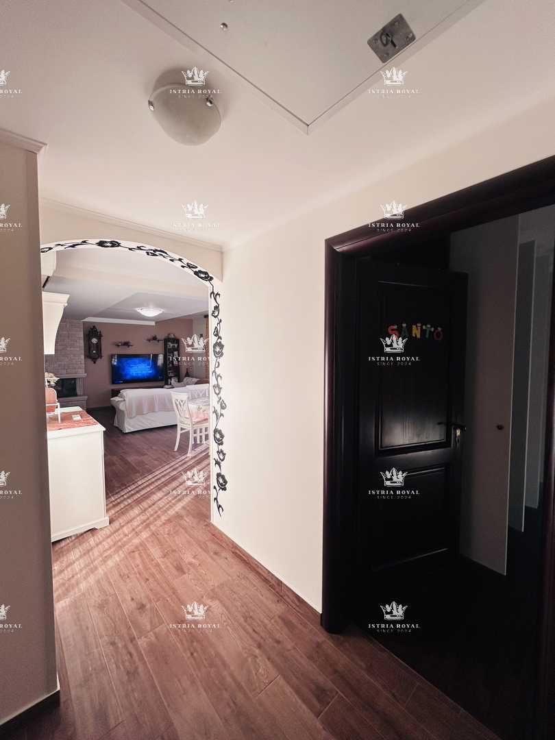 Attico di lusso a Novigrad – 102 m² + terrazza con vista mare, 2 posti auto