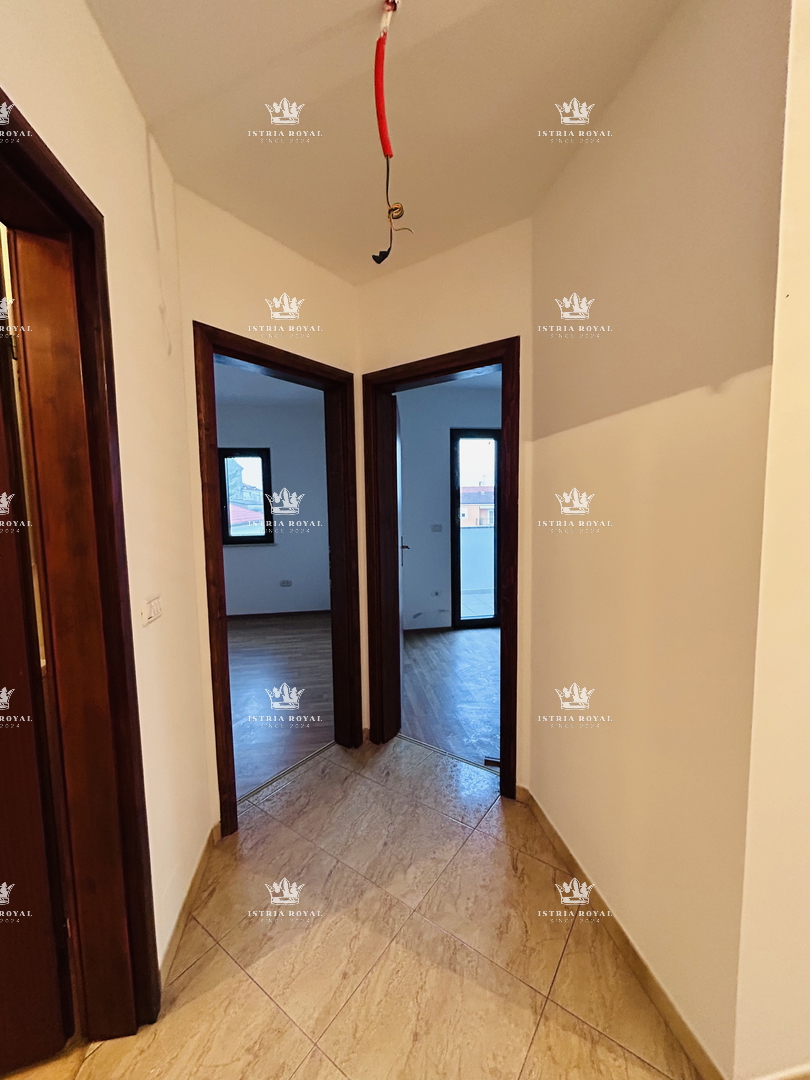 Istria, Bašanija, appartamento 2 camere da letto + soggiorno con angolo cottura, 63 m2, due terrazze, giardino 43 m2, zona tranquilla del quartiere, parcheggio