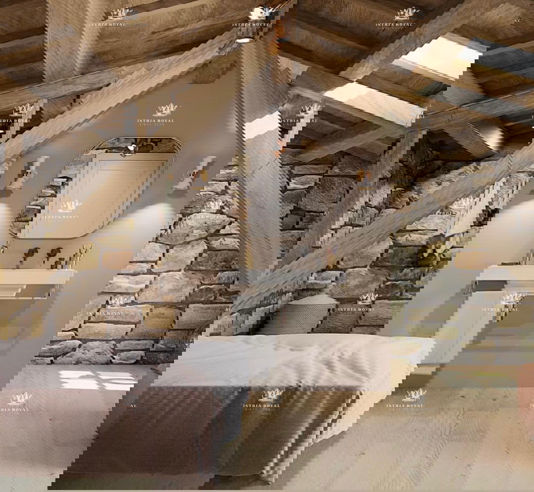 Istra, Kastelir, Rojci, casa antica istriana ristrutturata di 183 m2 con piscina, terreno di 153 m2, vista mare, cantina per vino, sauna