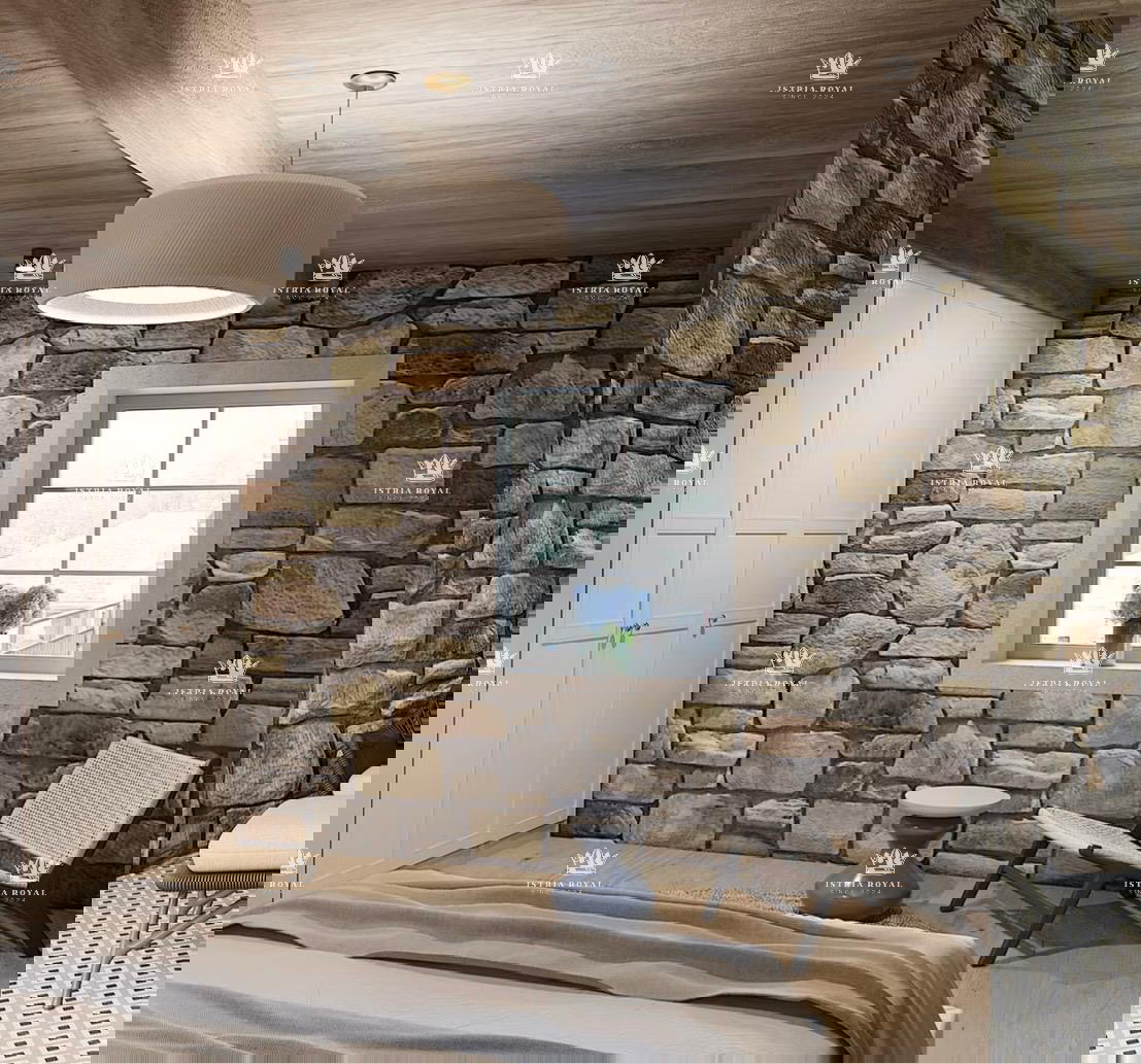 Istra, Kastelir, Rojci, casa antica istriana ristrutturata di 183 m2 con piscina, terreno di 153 m2, vista mare, cantina per vino, sauna