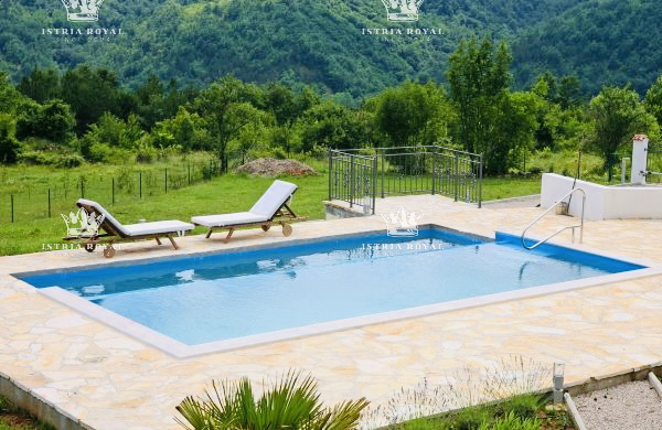 Istria, Kršan – Villa con piscina, 2 case in pietra, 400 m² + 5.000 m² di giardino – IDEALE PER IL TURISMO!