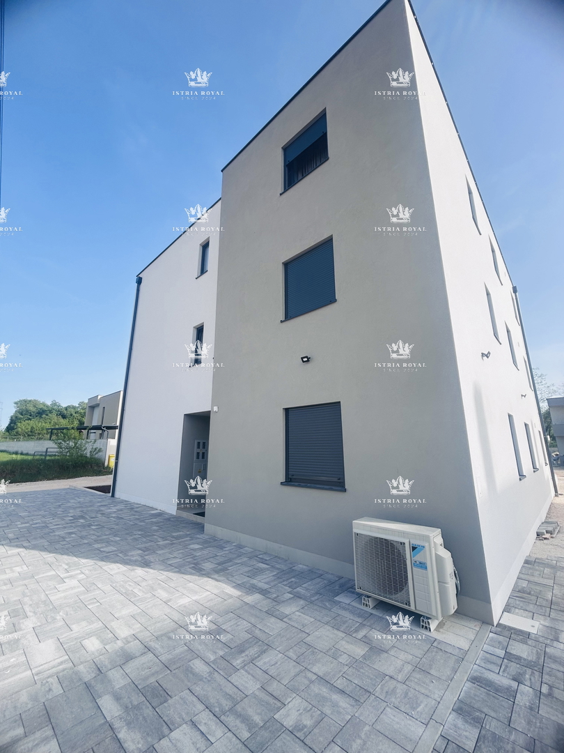 Appartamento con vista mare nei dintorni di Umago – 66,84 m², 2 camere da letto + soggiorno, posto auto, terrazza, Istria.