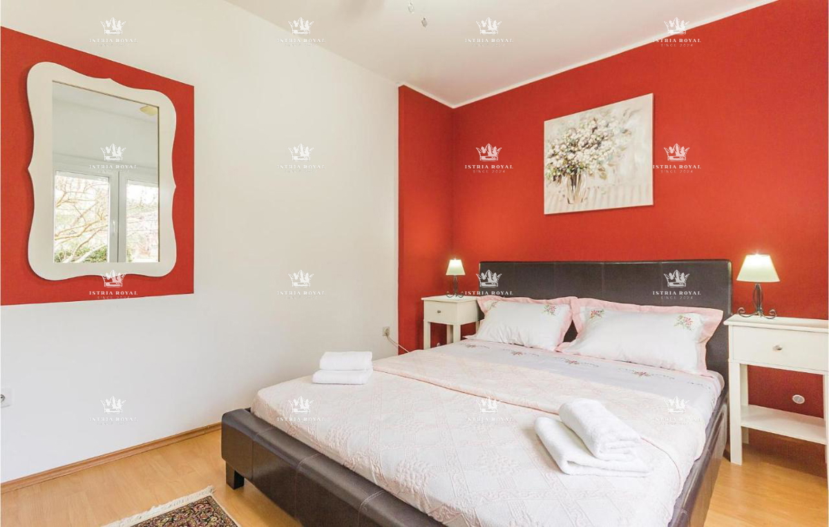 In vendita – Casa familiare con piscina a Pola, Valdebek – 220 m² di superficie abitabile + 400 m² di giardino!