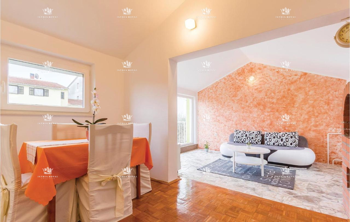 In vendita – Casa familiare con piscina a Pola, Valdebek – 220 m² di superficie abitabile + 400 m² di giardino!