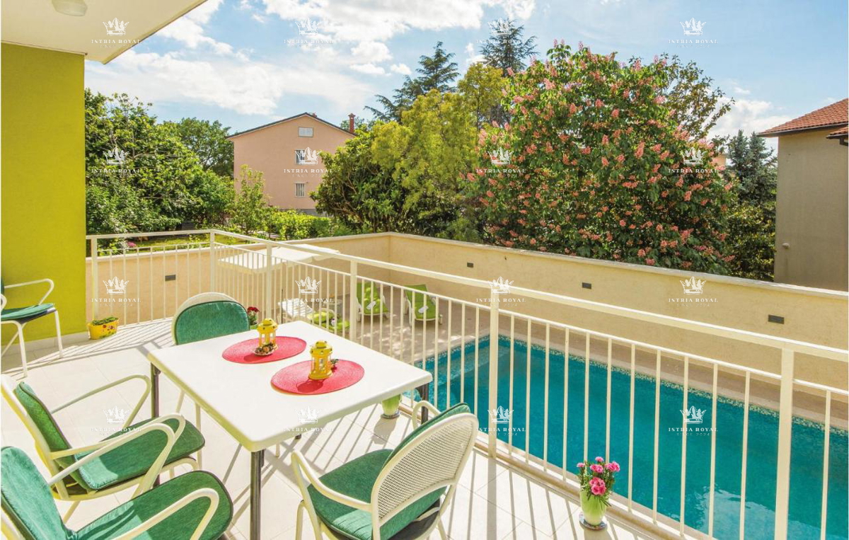 In vendita – Casa familiare con piscina a Pola, Valdebek – 220 m² di superficie abitabile + 400 m² di giardino!