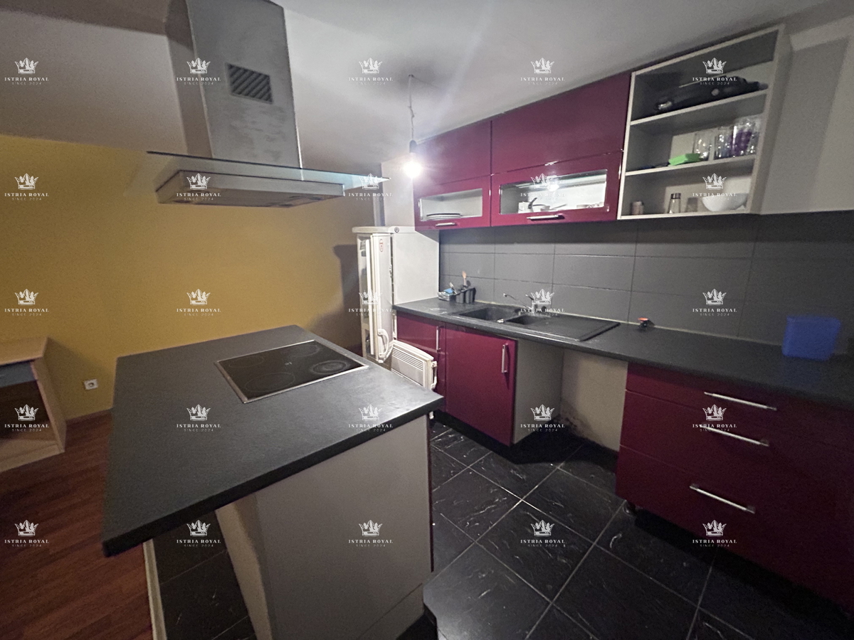 Istria, Buie, due appartamenti, 50 m2 + 100 m2, 4 camere da letto, due soggiorni