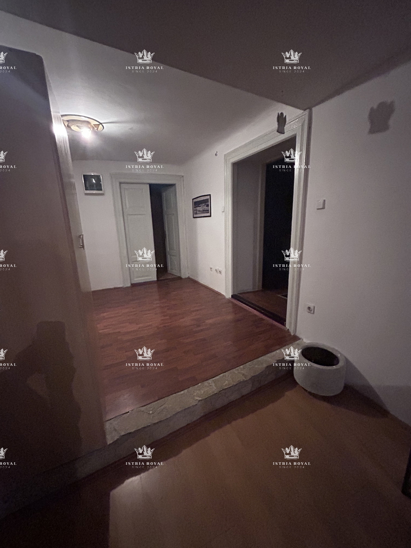 Istria, Buie, due appartamenti, 50 m2 + 100 m2, 4 camere da letto, due soggiorni