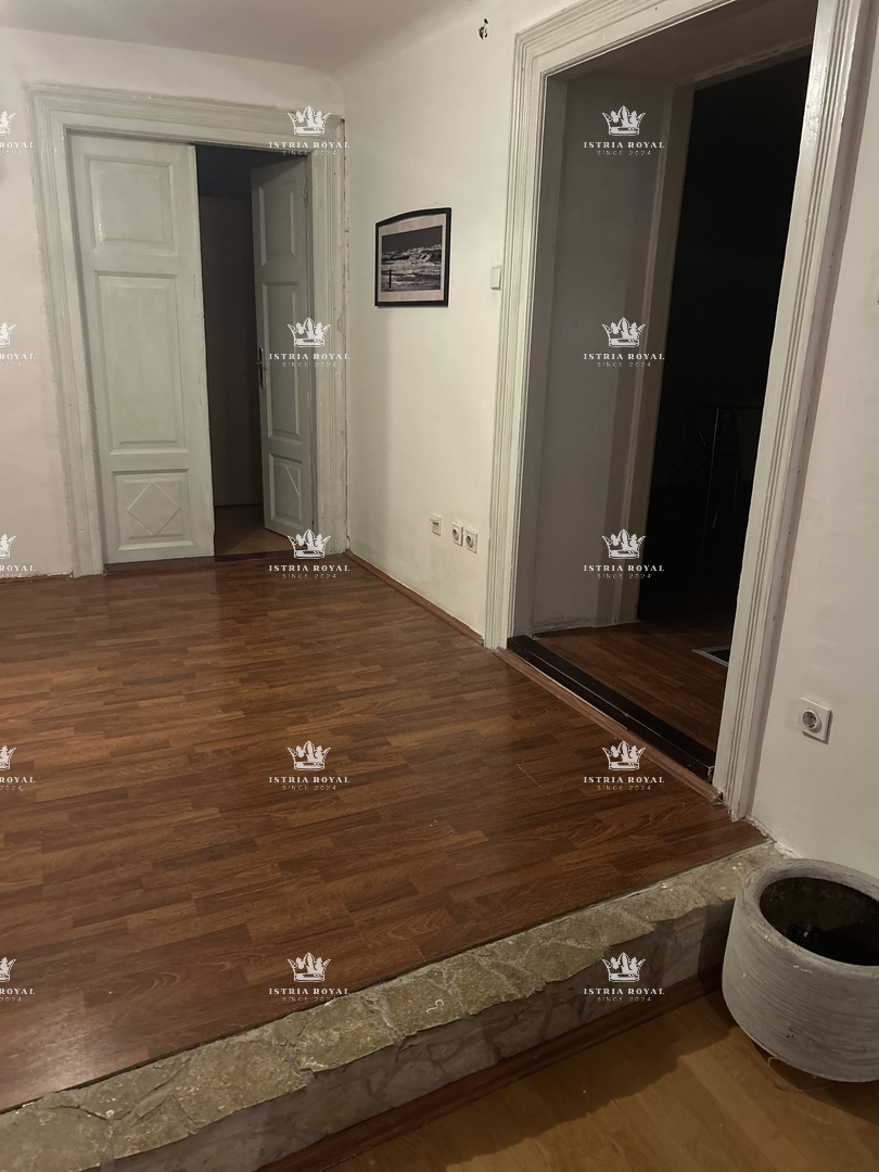 Istria, Buie, due appartamenti, 50 m2 + 100 m2, 4 camere da letto, due soggiorni