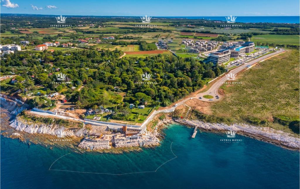 Istria, Crveni Vrh, terreno edificabile 630 m2, tutte le infrastrutture, vista mare