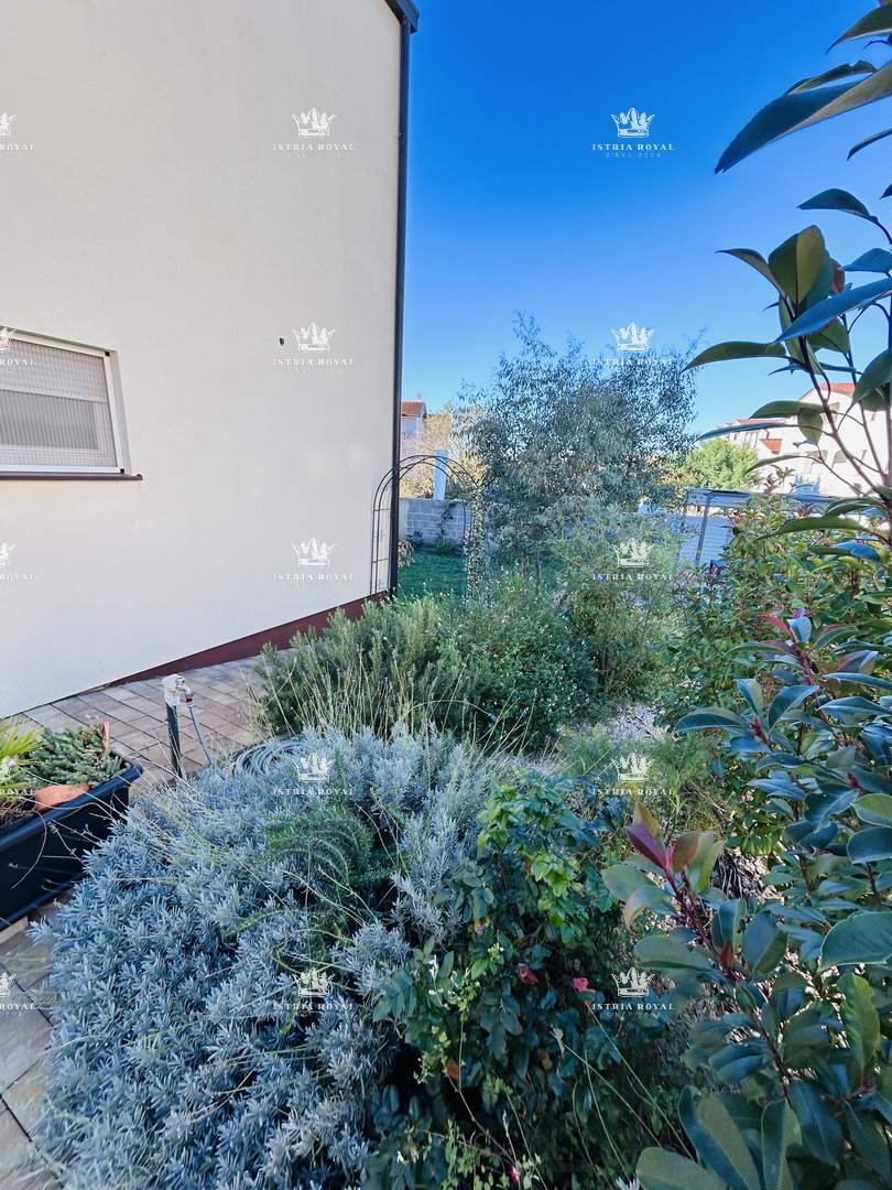 In vendita appartamento spazioso a Taro – 75 m² + 150 m² terrazza e giardino