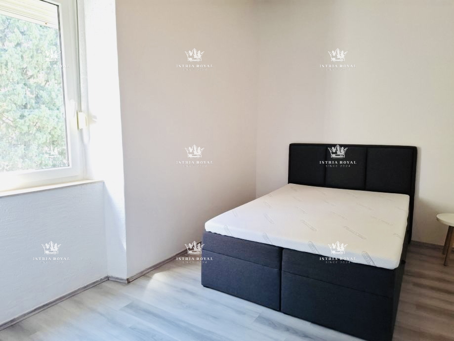 Istra, Pula, DUE APPARTAMENTI, posizione attraente, 122m2, 3 camere da letto + soggiorno doppio