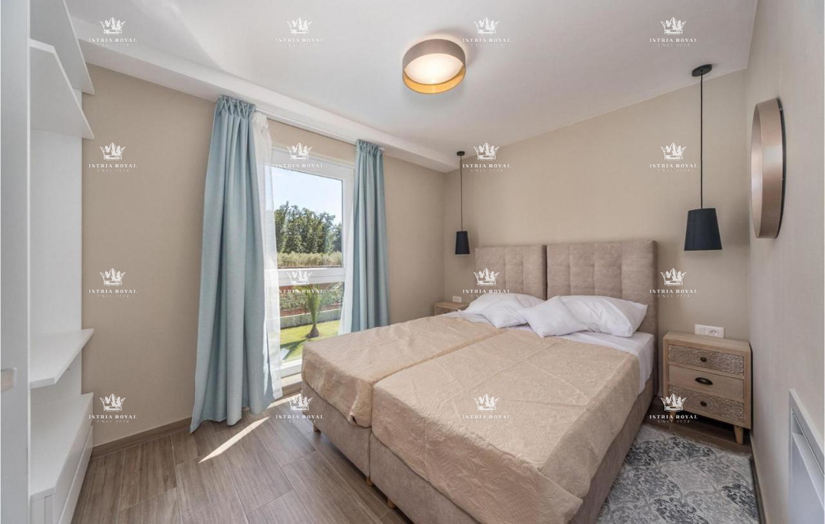 Istria, Poreč, vendita di una lussuosa villa vicino al mare, affitto turistico, investimento.