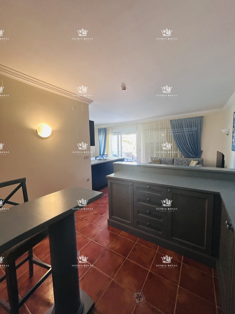 Istra, Savudrija, Crveni Vrh, vendita di appartamenti con vista mare in un complesso elitario, residenza a 100 m dal mare.
