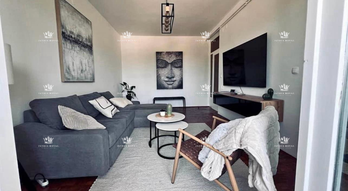 Istria, Umag, appartamento 80m2, 2 camere da letto + soggiorno, due terrazze.