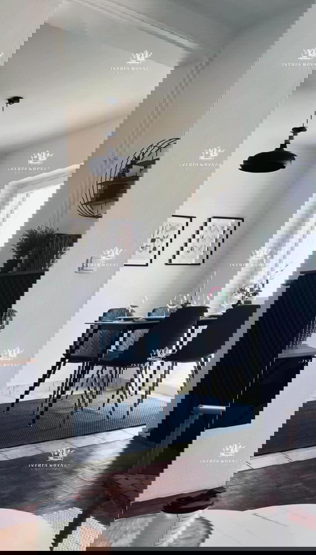 Istria, Umag, appartamento 80m2, 2 camere da letto + soggiorno, due terrazze.