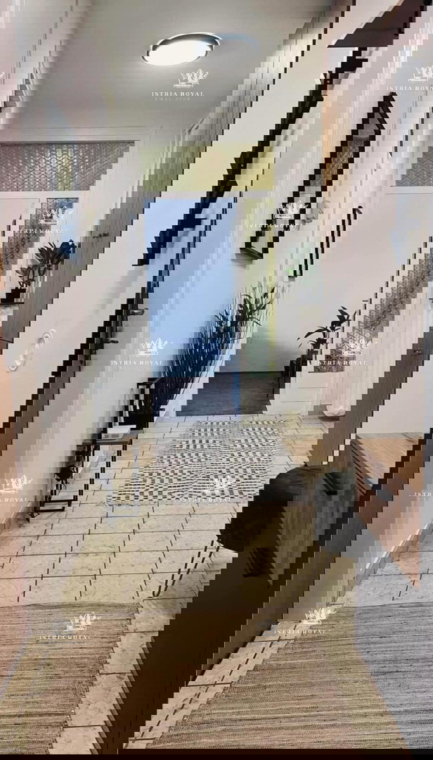 Istria, Umag, appartamento 80m2, 2 camere da letto + soggiorno, due terrazze.