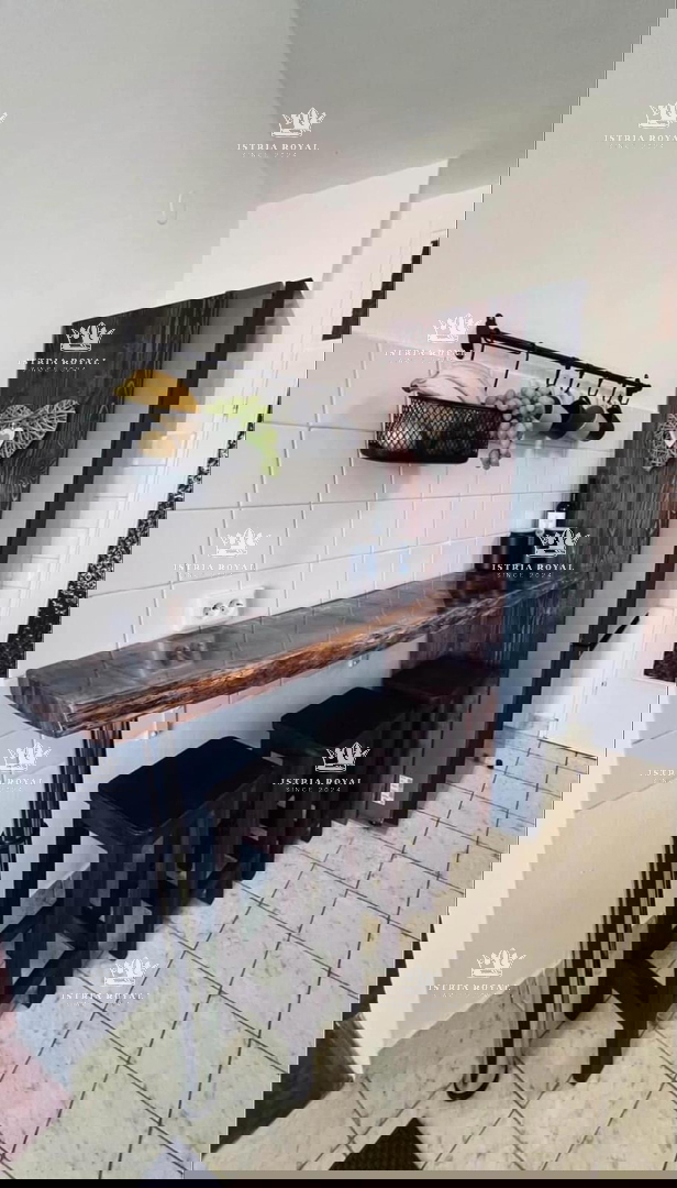 Istria, Umag, appartamento 80m2, 2 camere da letto + soggiorno, due terrazze.