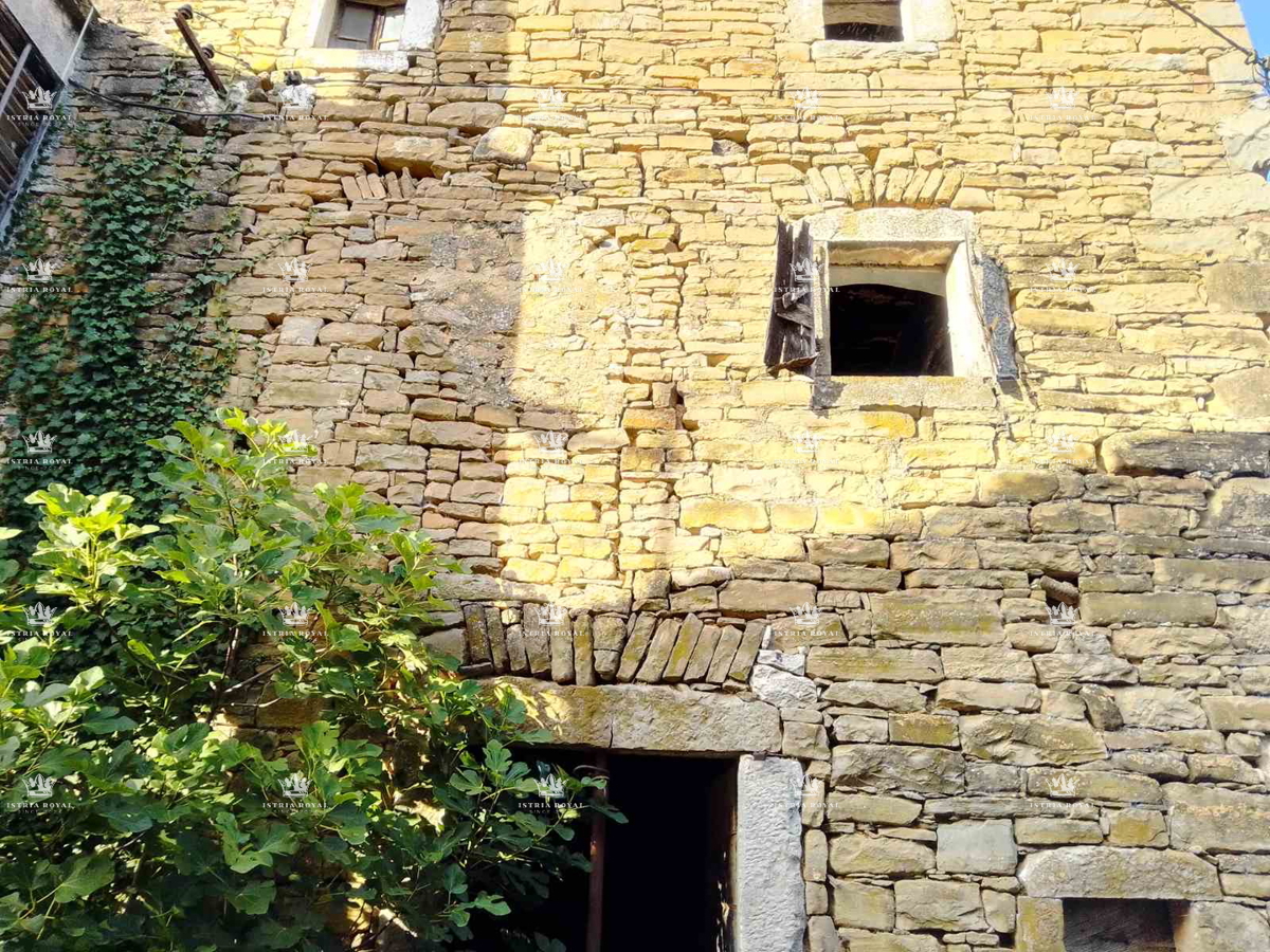 Istra, Senj, vecchia casa istriana di 65m2, da ristrutturare