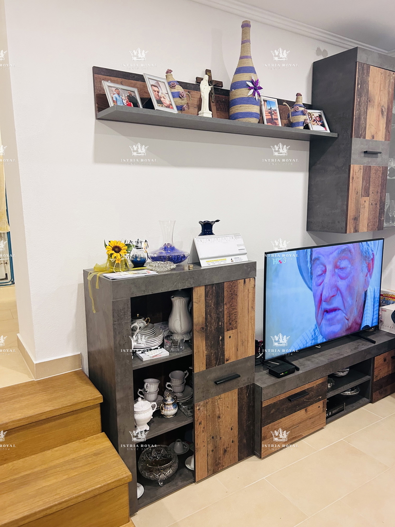 Appartamento ristrutturato nel centro di Buje – 30 m² + 20 m² di deposito, Istria!