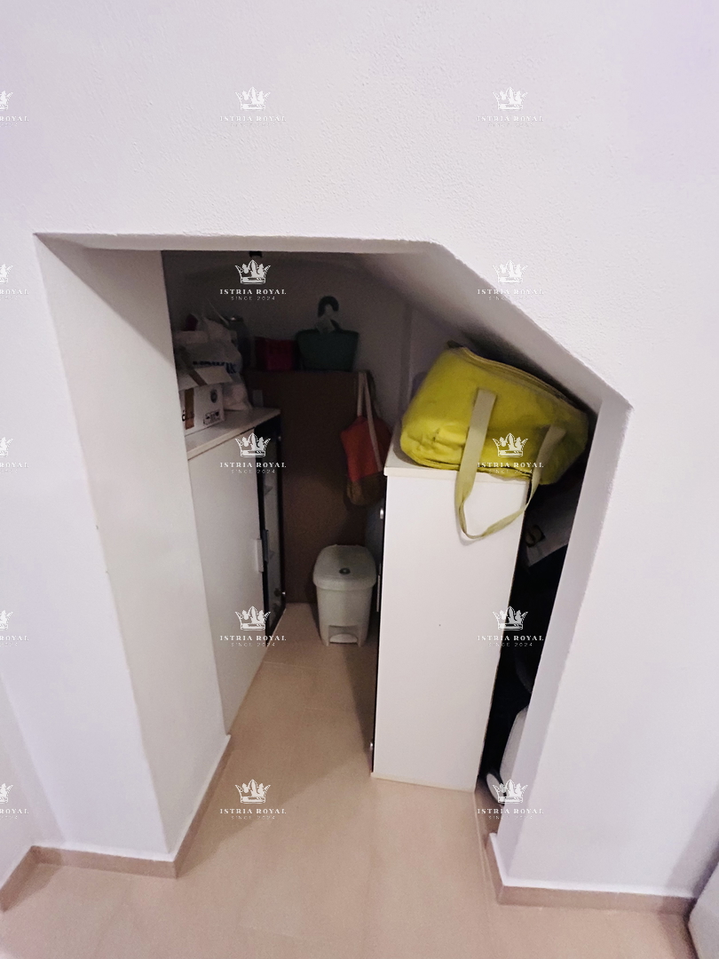 Appartamento ristrutturato nel centro di Buje – 30 m² + 20 m² di deposito, Istria!