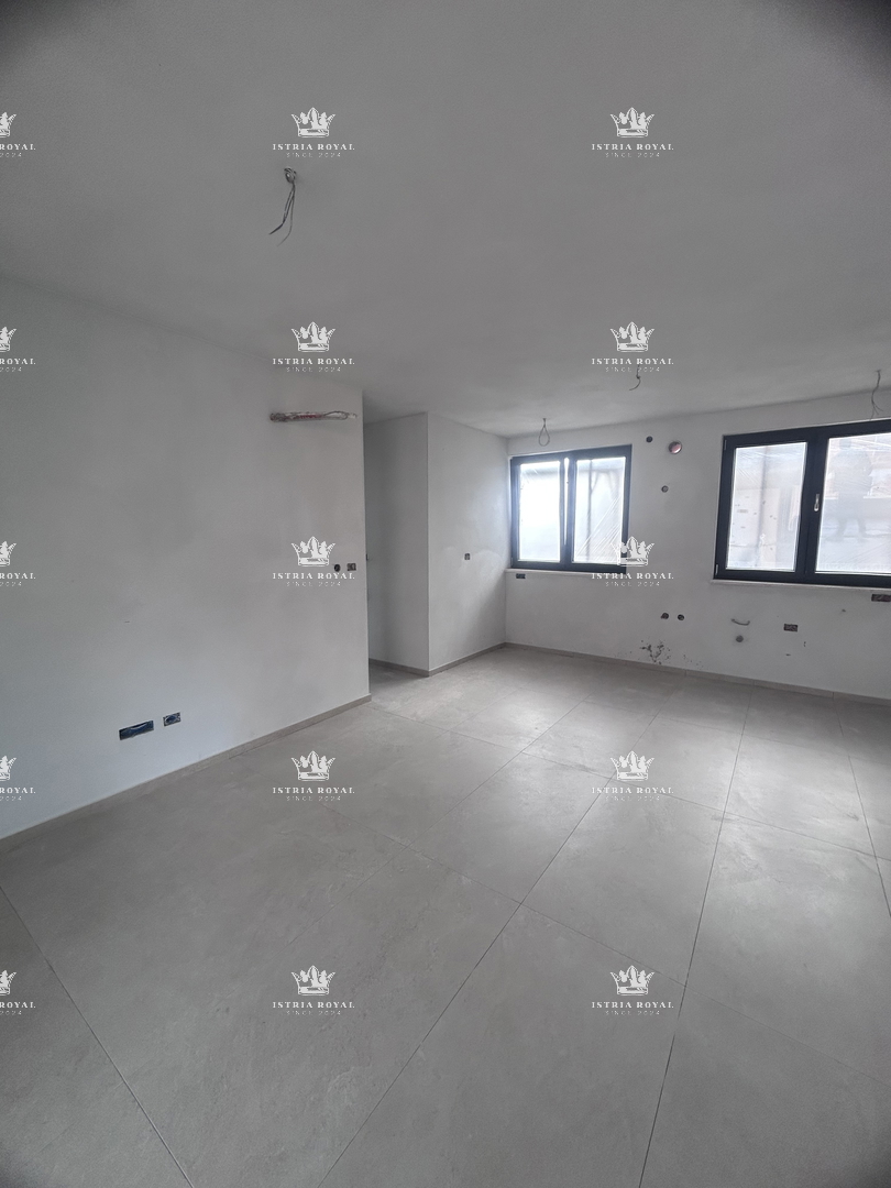 Vendita Appartamento a Umago - 2 Camere da Letto + Soggiorno, Terrazza 14m², Giardino 39m² - Ideale per Famiglia o Affitto Turistico