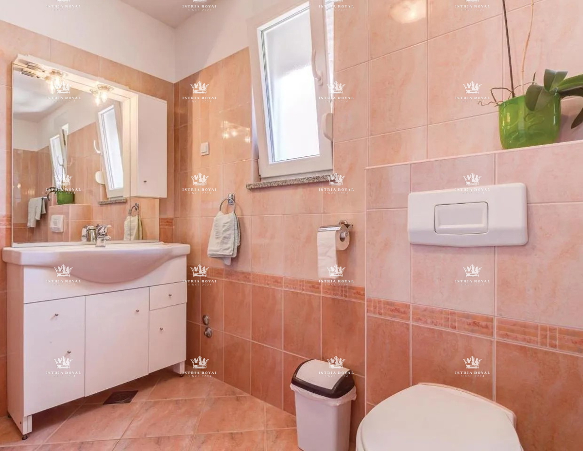 Casa con piscina in vendita – Pola, Škatari