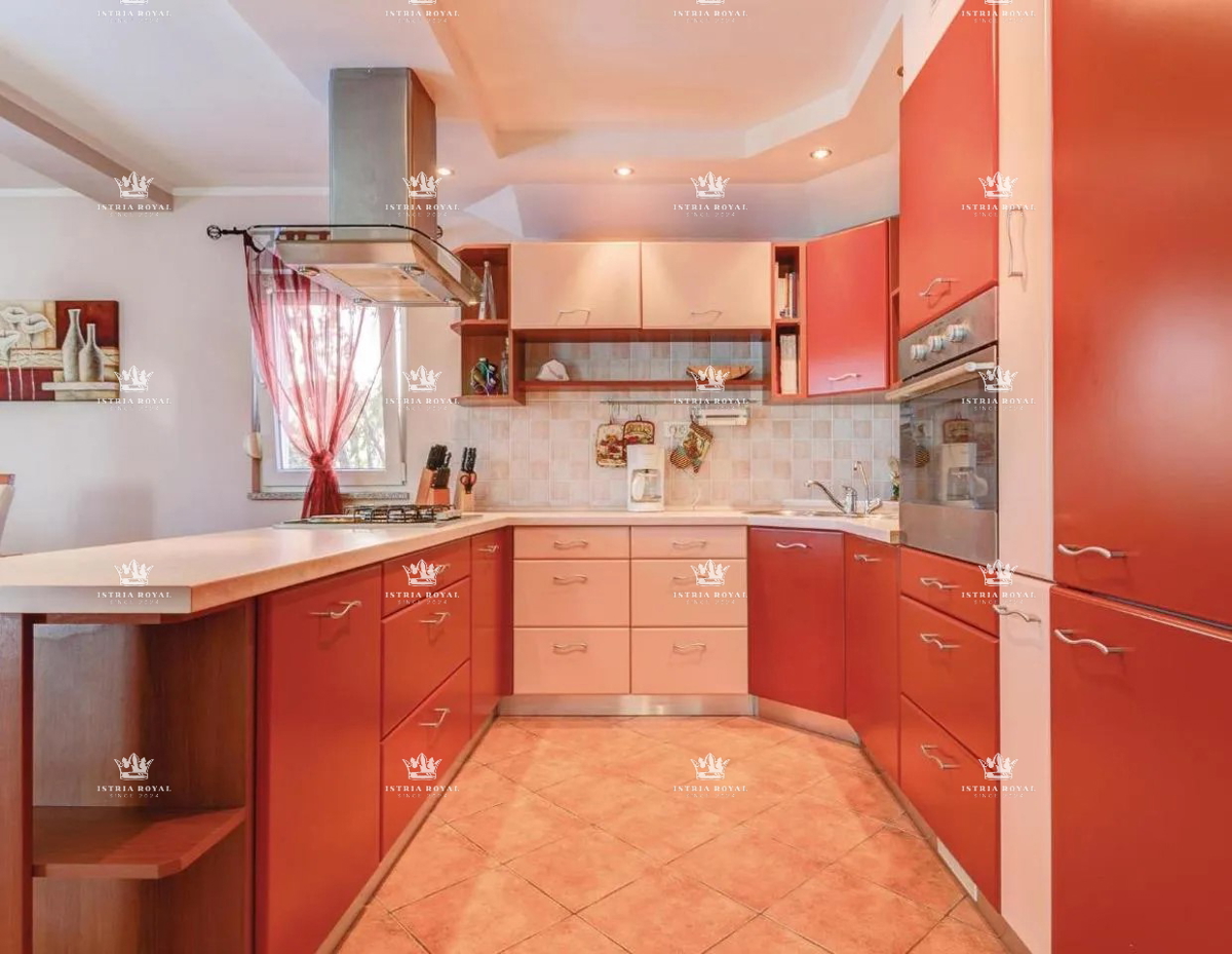 Casa con piscina in vendita – Pola, Škatari