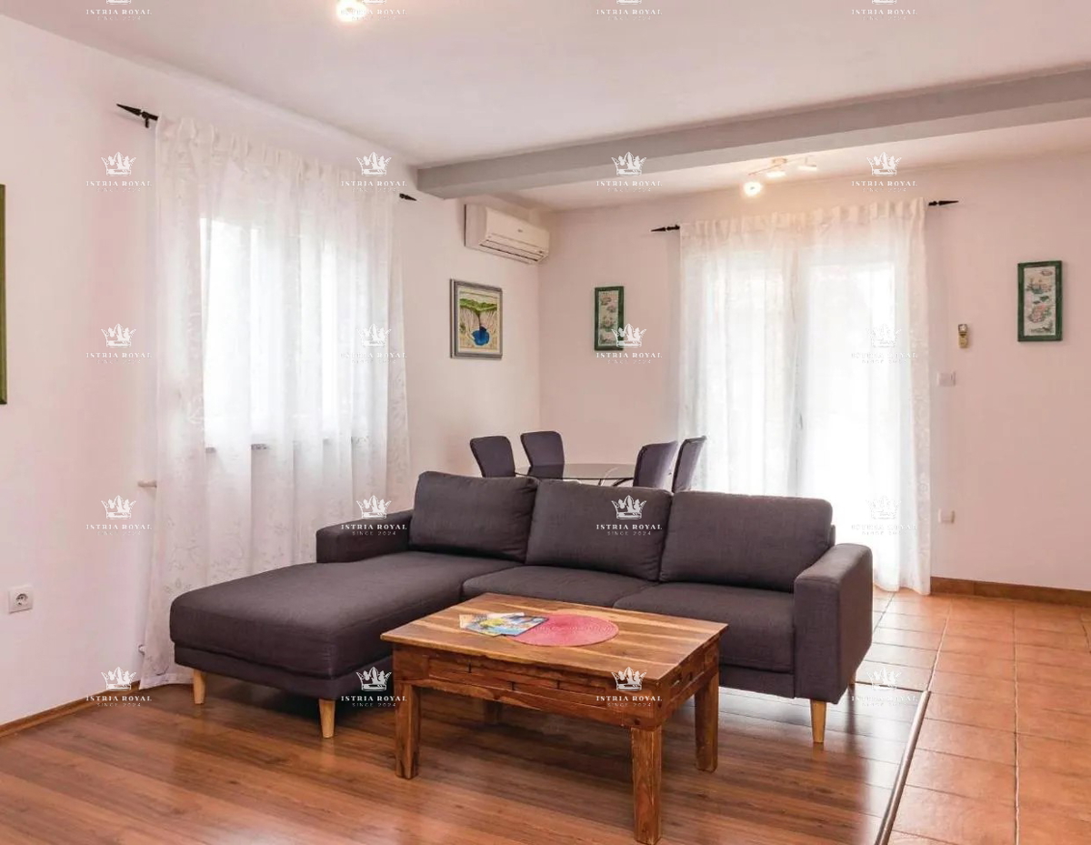Casa con piscina in vendita – Pola, Škatari