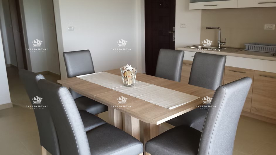  VENDESI CASA CON DUE UNITÀ ABITATIVE + CORTILE – TOTALE 136,78 m²! ISTRIA, LIŽNJAN, PULA