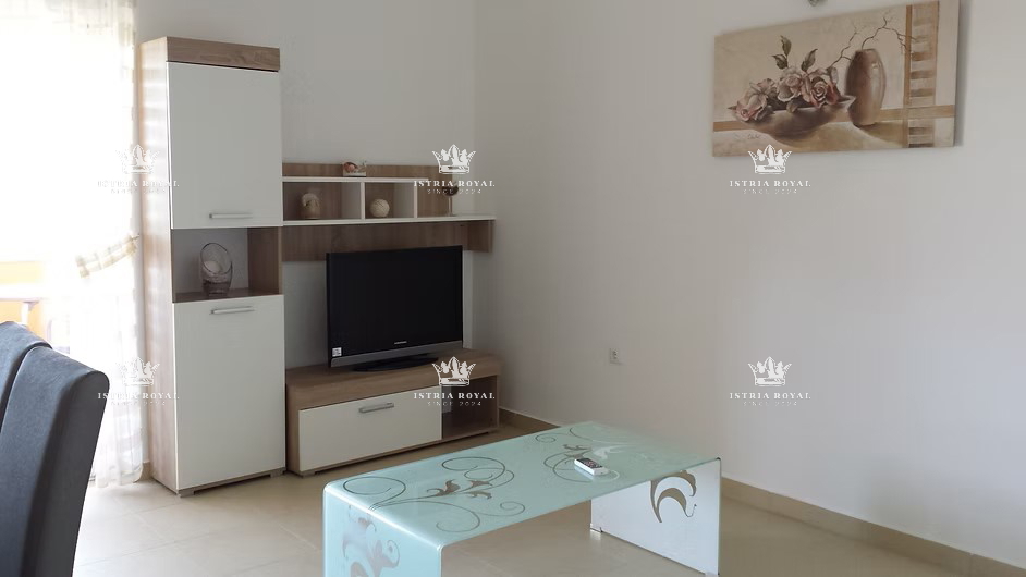  VENDESI CASA CON DUE UNITÀ ABITATIVE + CORTILE – TOTALE 136,78 m²! ISTRIA, LIŽNJAN, PULA