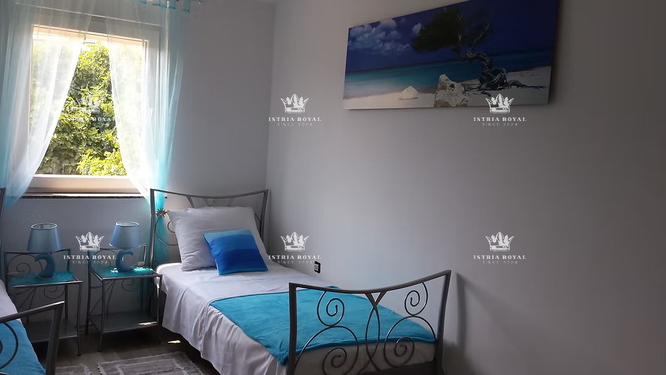  VENDESI CASA CON DUE UNITÀ ABITATIVE + CORTILE – TOTALE 136,78 m²! ISTRIA, LIŽNJAN, PULA