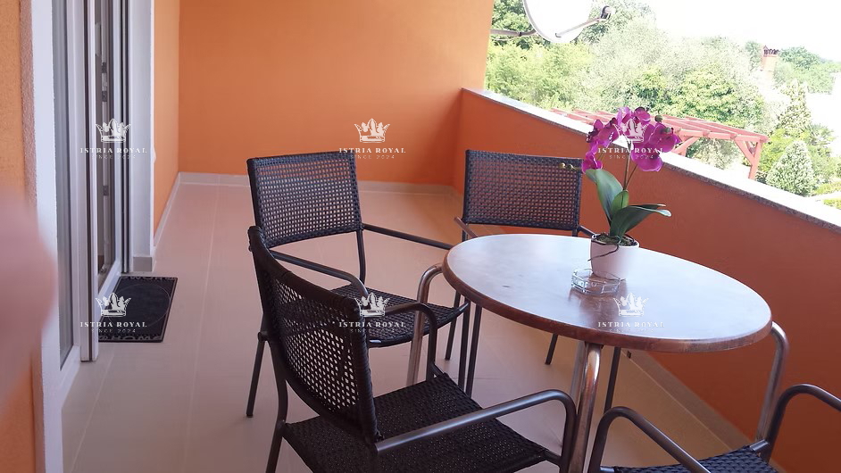  VENDESI CASA CON DUE UNITÀ ABITATIVE + CORTILE – TOTALE 136,78 m²! ISTRIA, LIŽNJAN, PULA