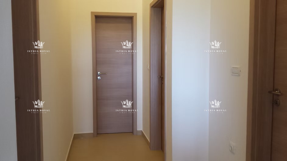  VENDESI CASA CON DUE UNITÀ ABITATIVE + CORTILE – TOTALE 136,78 m²! ISTRIA, LIŽNJAN, PULA