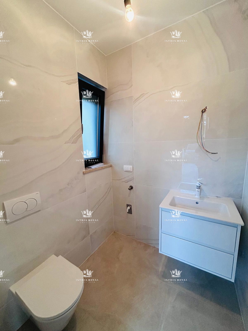 Istria, Carigador, DUPLEX 118m2, 3 camere da letto + soggiorno, 300 m dal mare, vista mare