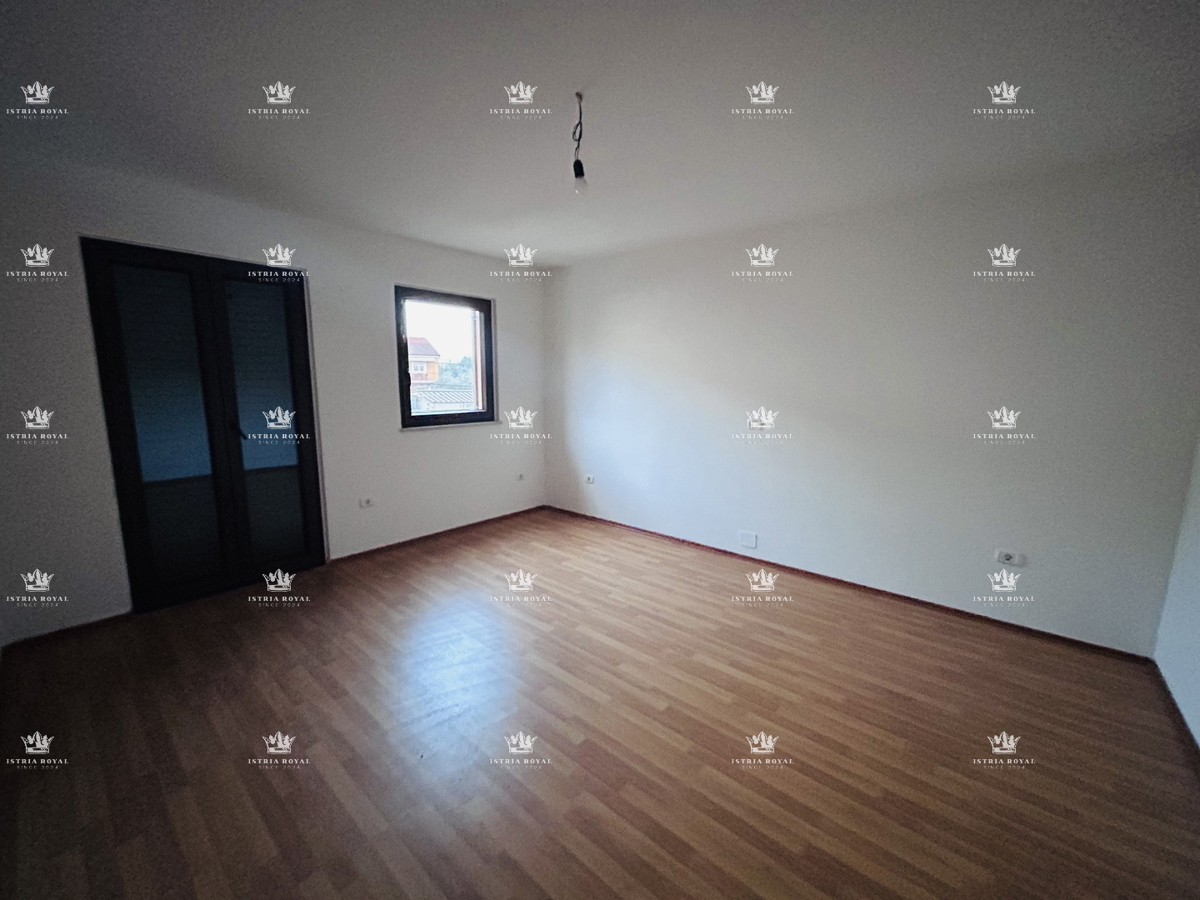 Istria, Bašanija, appartamento 2 camere da letto + soggiorno con angolo cottura, 93 m2, tre terrazze, parte del residence