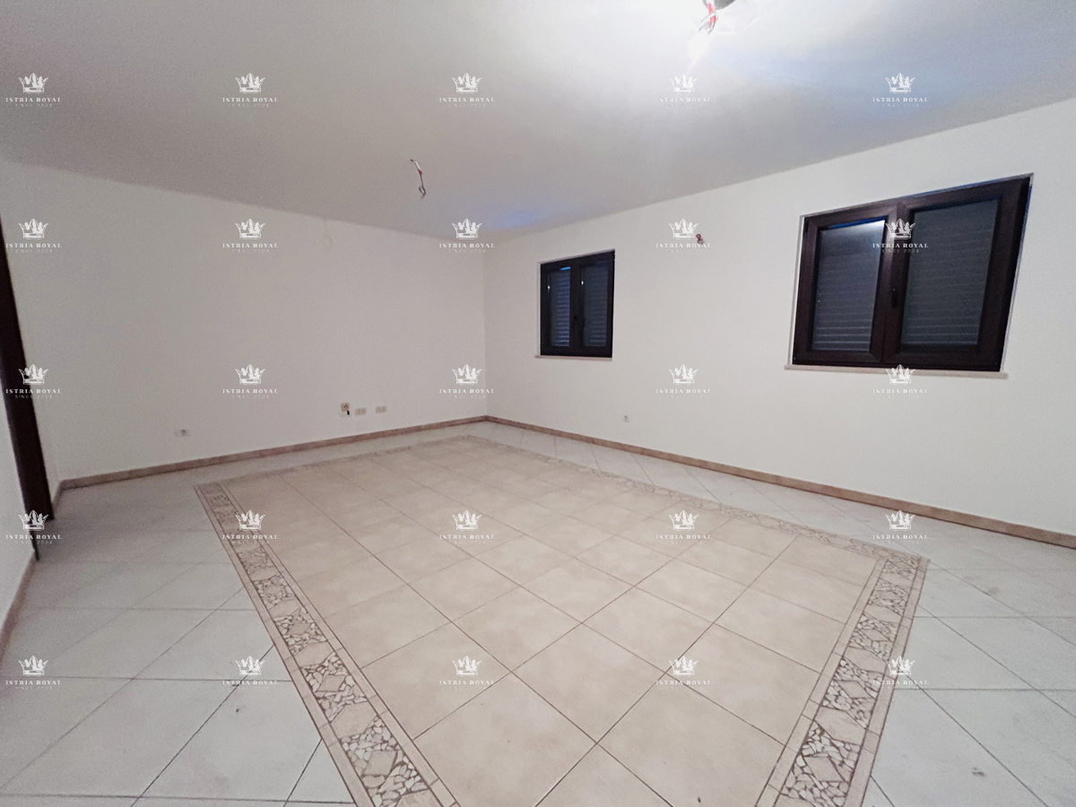 Istria, Bašanija, appartamento 2 camere da letto + soggiorno con angolo cottura, 93 m2, tre terrazze, parte del residence