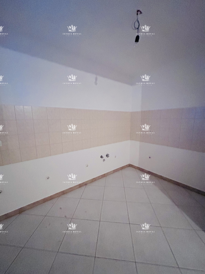 Istria, Bašanija, appartamento 2 camere da letto + soggiorno con angolo cottura, 93 m2, tre terrazze, parte del residence