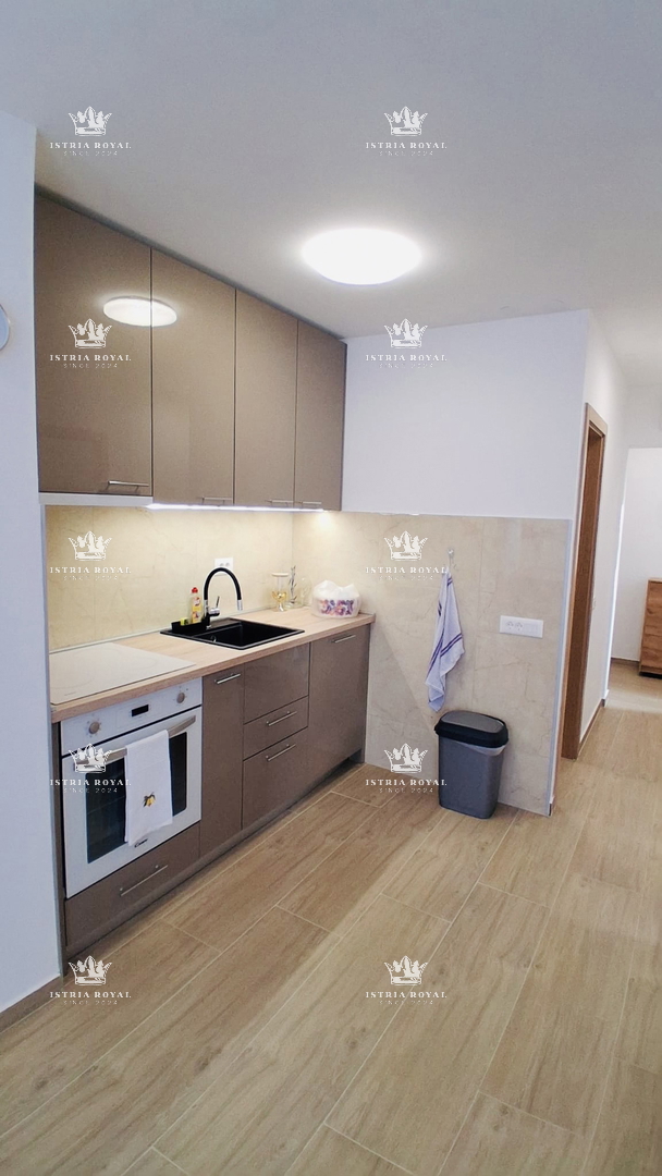 Istra, Červar Porat, appartamento 40,6 m², 2° piano, 1 camera da letto + soggiorno con angolo cottura