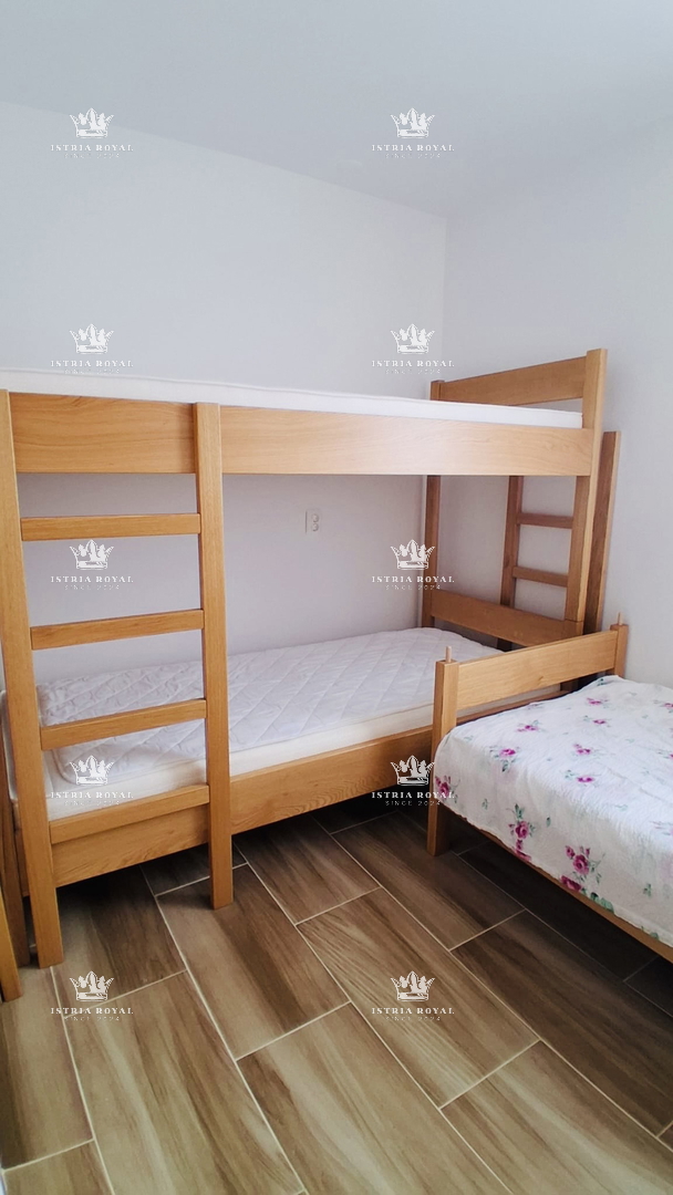 Istra, Červar Porat, appartamento 40,6 m², 2° piano, 1 camera da letto + soggiorno con angolo cottura