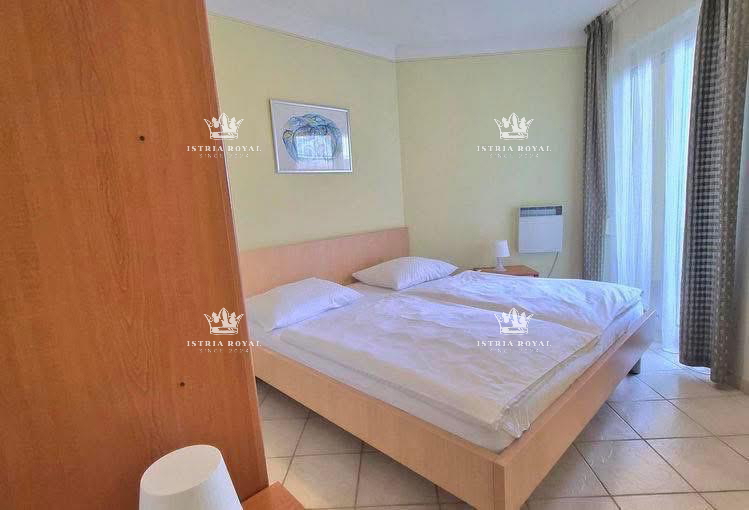 Istra, Crveni Vrh, Appartamento 39m2, 1 camera da letto + soggiorno con angolo cottura, vicino al mare, zona residenziale, vista aperta sul mare,