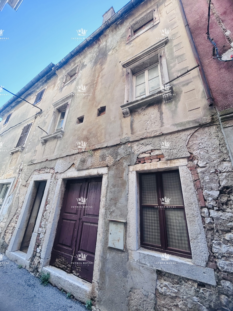 VENDITA ESCLUSIVA – CASA A SCHIERA, VRSAR – CENTRO, 120 m², INVESTIMENTO PER IL TURISMO