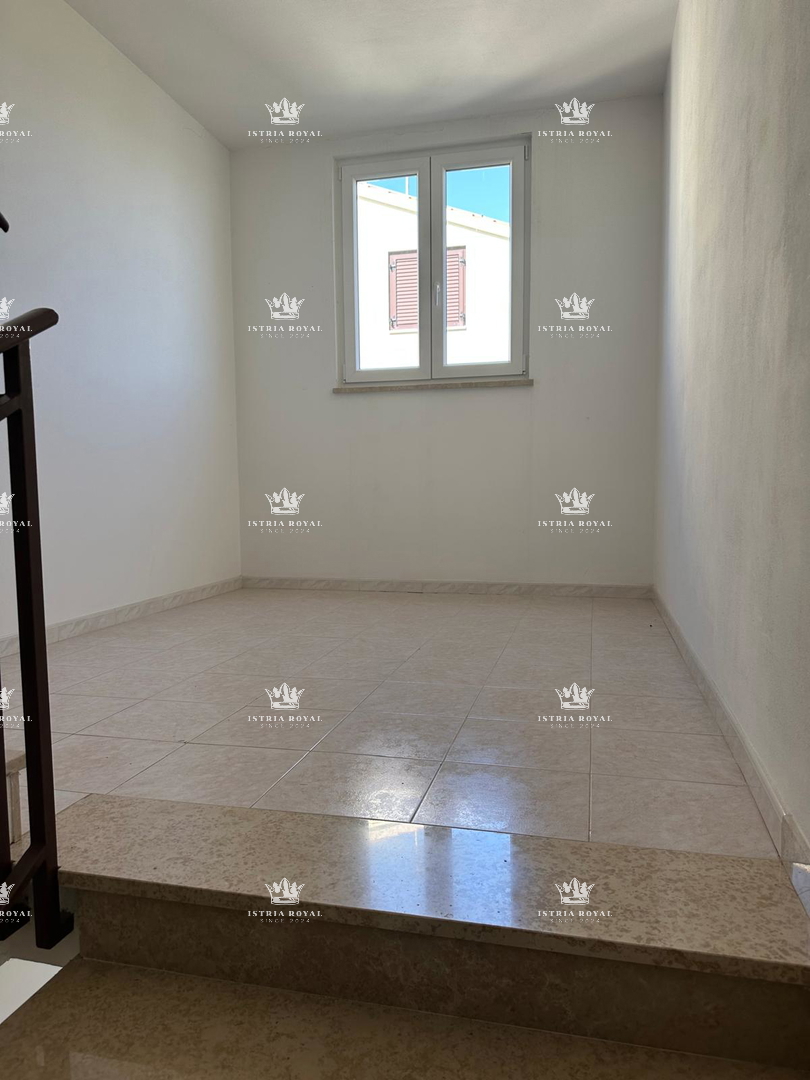 VENDITA APPARTAMENTO – VRSAR, ISTRIA | 50 m² | VISTA MARE | OTTIMA POSIZIONE