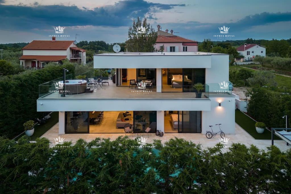 ISTRA, UMAG, OKOLICA, SMART HOME VILLA CON PISCINA RISCALDATA.